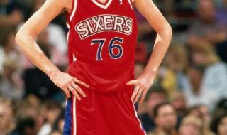 14岁女孩身高226cm